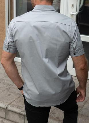 Мужская приталенная серая рубашка короткий рукав2 фото