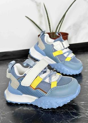 Кросівки на весну та прохладне літо