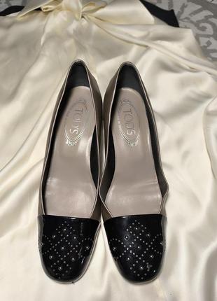 Шкіряні туфлі tod's
