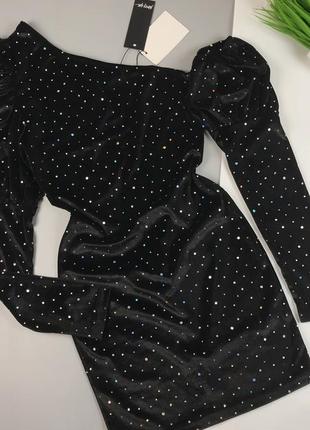Чорна сукня міні з блискітками nasty gal на одне плече, з рукавами5 фото