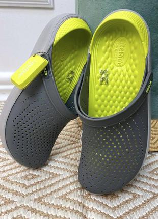 Мужские кроксы crocs literide clog grey/lightgreen лидер продаж1 фото