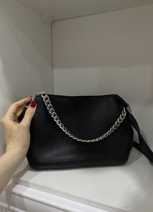 Чорна сумка із мʼякої еко шкіри