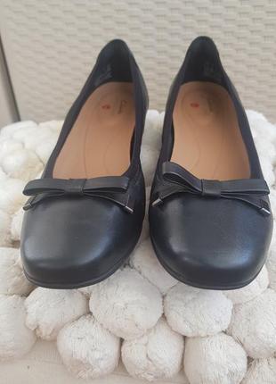 Новые кожаные туфли черные балетки clarks2 фото