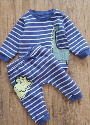 Костюм на 6-9 мес, состояние идеал!