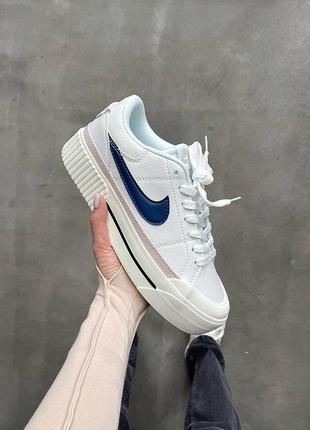 Крутые женские кроссовки nike legacy lift blue бежевые с синим лого