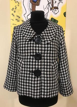 Пиджак стильный шерстяной брендовый