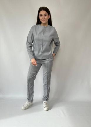 Костюм женский однотонный оверсайз кофта брюки с карманами качественный стильный бежевый серый7 фото