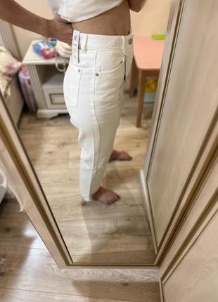 Белые базовые джинсы zara с необработанным низом краем брюки брюки hm mango massimo dutti ivina marsego8 фото