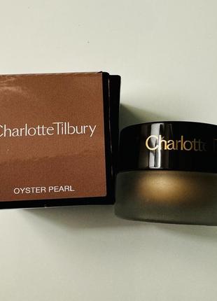 Кремовые тени charlotte tilbury eyes to mesmerise oyster pearl4 фото