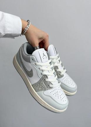 Прекрасные женские кроссовки Повязка jordan Hornets headband low elephant print серые с белым5 фото
