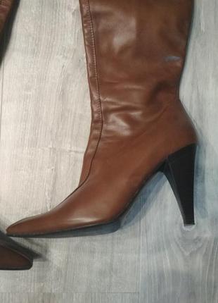 Шикарные итальянские сапоги ботфорты коричневые с квадратным мысом носком8 фото