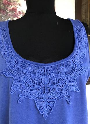 Майка з мереживами