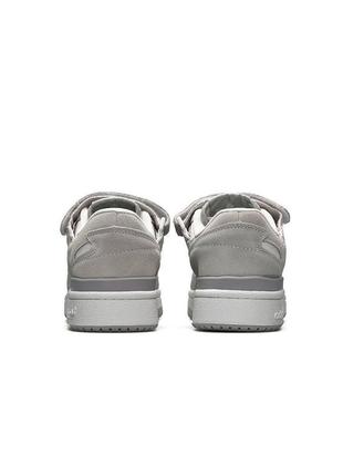 Женские кроссовки adidas originals forum 84 low grey white3 фото