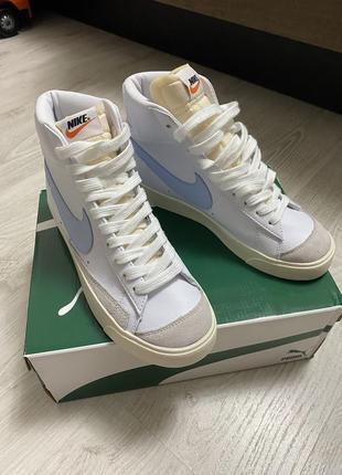 Женские кроссовки nike