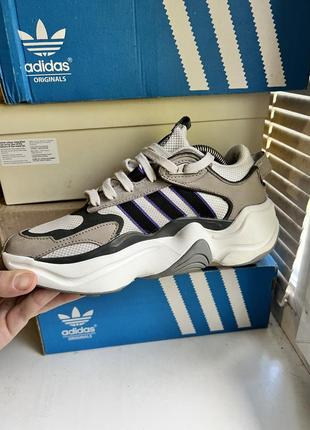 Кроссовки осенние кожа adidas magmur running оригинал размер 38-39 24,5 см новые1 фото