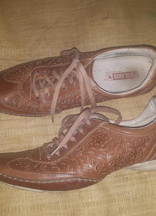 Кожа туфли pikolinos