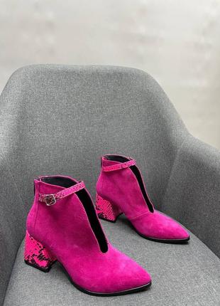 Розовые малиновые фуксия ботинки ботильоны с острыми носком3 фото