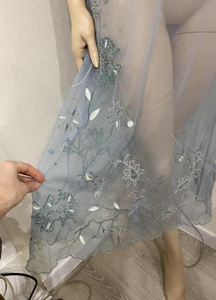 Прозора фатінова сукня з вишивкою і бісером.2 фото
