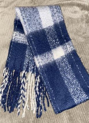 Теплий шарф синьо-білий