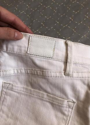 Женские модные белые джинсы от bdg3 фото