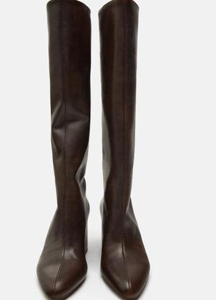 Кожаные сапоги на каблуке zara 1000/310
