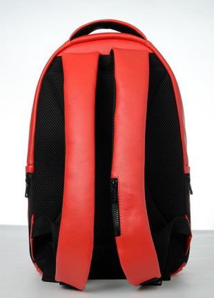 Вместительный красный рюкзак в спортзал3 фото