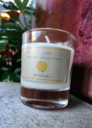 Приватна колекція rituals sweet jasmine candle міні-ароматична свічка , 25 г.1 фото