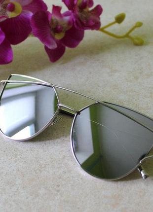 Солнцезащитные очки зеркальные (серебро )2 фото