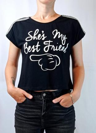Молодіжна жіноча футболка топ чорного кольору з принтом