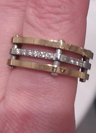 Стильне кільце медична сталь, напилення родій, золото, р. 18,5