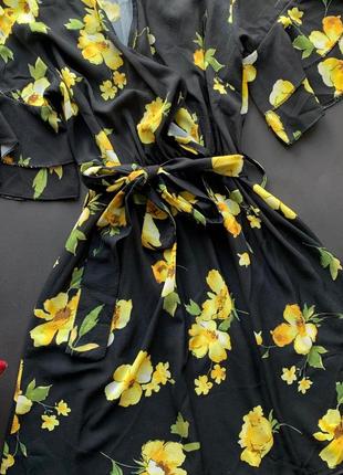 👗милое чёрное платье миди с цветами рюши/жёлтое платье в цветах под пояс с декольте👗6 фото