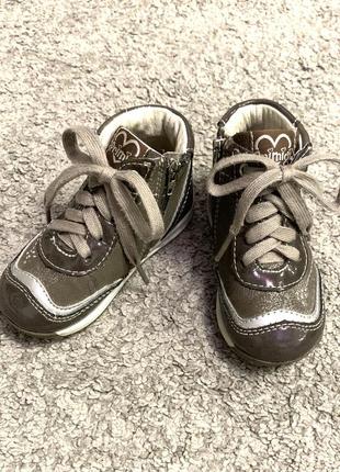 Черевички для дівчинки primigi. кросівки adidas 22 розмір для дівчинки