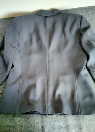 Серый строгий пиджак.6 фото