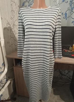 Платье uniqlo 4