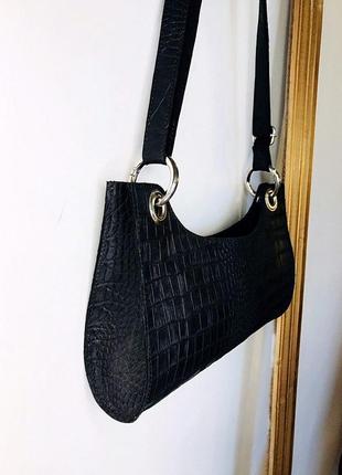 Черная сумка-багет из натуральной кожи3 фото