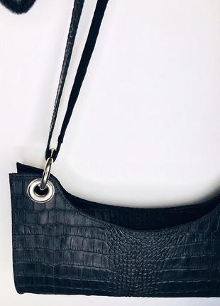 Черная сумка-багет из натуральной кожи4 фото