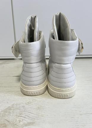 Стильные белые высокие кроссовки кроссовки versus versace8 фото