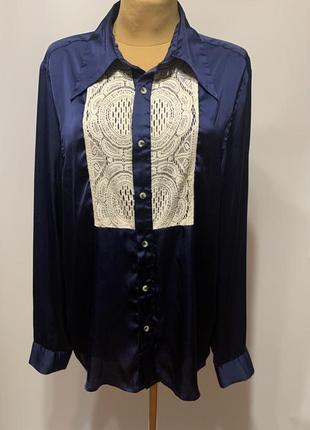Атласная блуза с кружевом