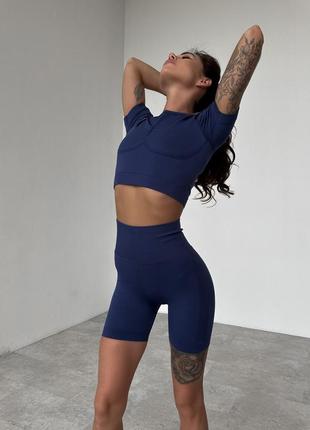 Спортивный женский костюм hot для фитнеса, йоги, танцев с двойным пушап (кроп-топ, удлиненные шорты) - синий7 фото