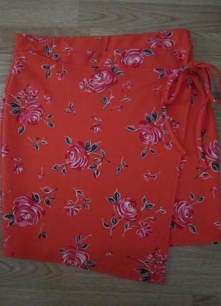 Шикарная юбка с запахом и цветочным принтом  от prettylittlething. размер м.4 фото