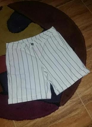 Отличные коттоновые шорты от известного бренда.