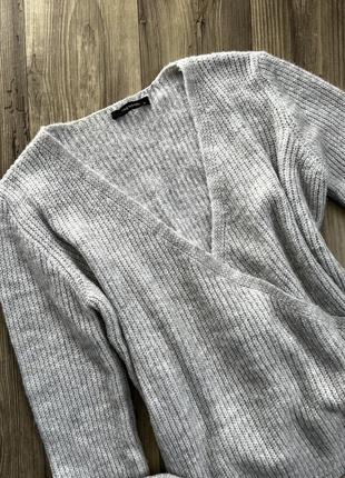 Объемный свитер с запахом оверсайз3 фото