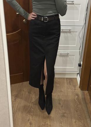 Новая джинсовая меди с разрезом