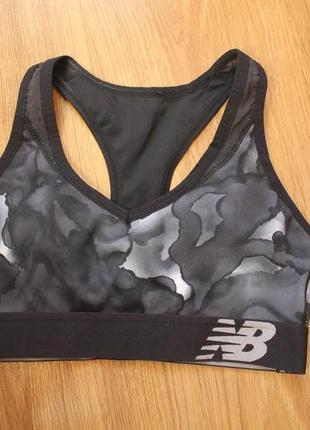 New balance pace print sports bra in sea salt glacial print спортивний топ