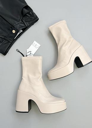 Шикарні ботильони з екошкіри від zara