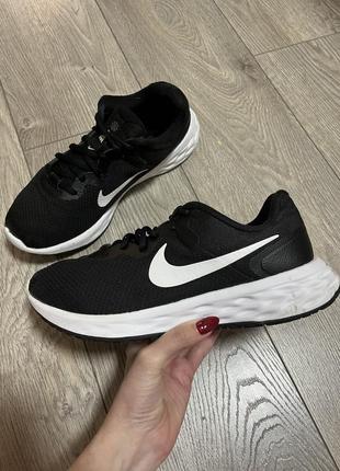 Кроссовки nike