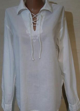 Белая рубашка блузка со шнуровкой и вышивкой  batistini sport