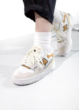 Женские замшевые кроссовки new balance 550 beige brown