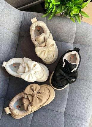 Стильні лофери для дівчаток.