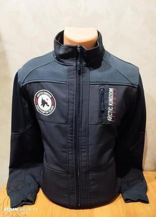 Стильная куртка на флисе крупнейшего европейского бренда из нимечки new yorker.